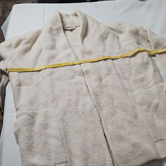 Vince Oversized Boucle Merino Wool/Alpaca blend cardigan size Small - Picture 10 of 15